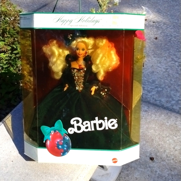 1991 Happy Holidays Barbie Doll Special Edition - Picture 1 of 7